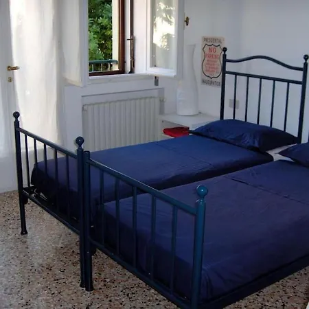 Comodo Al Centro Del